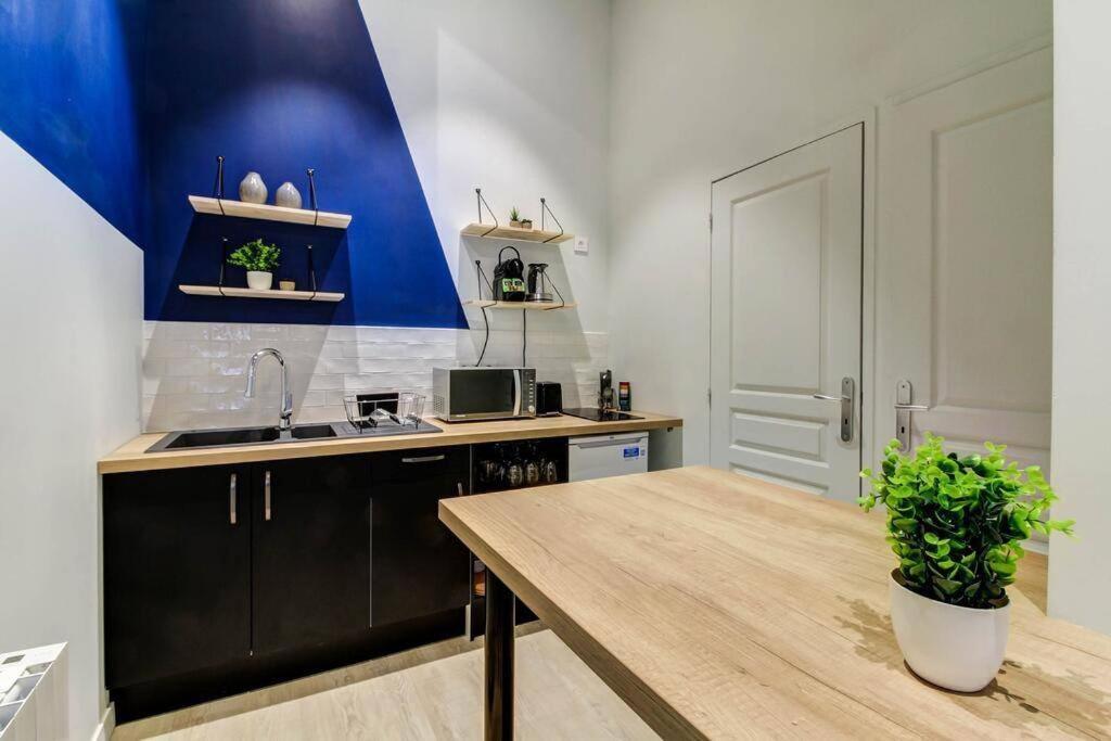 Le Berlier 60M2 + Cour Privee - Centre Historique Lägenhet Dijon Exteriör bild